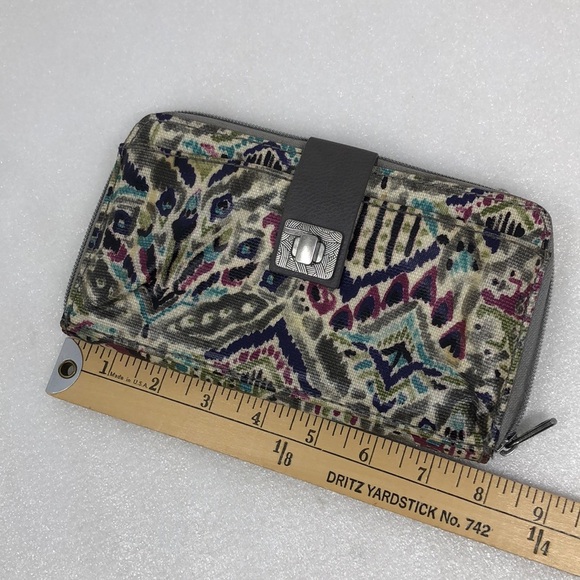 Sakroots Wallet Gray Artsy Zip Around - Picture 2 of 16